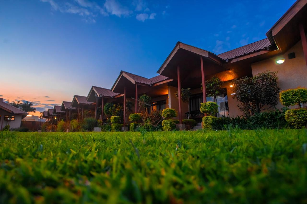 Shakespeare Court Serviced Apartments Lusaka Bagian luar foto
